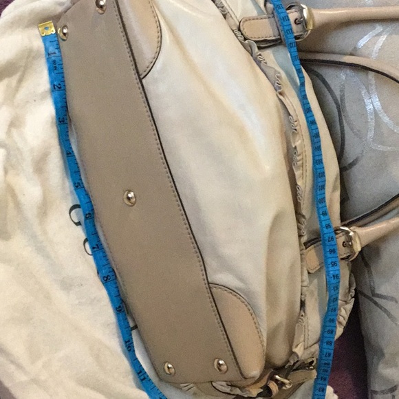 Authentic Gucci Lamb Skin Nude Leather Ruffel Sabrina Satchel-189848002058 - Picture 15 of 16